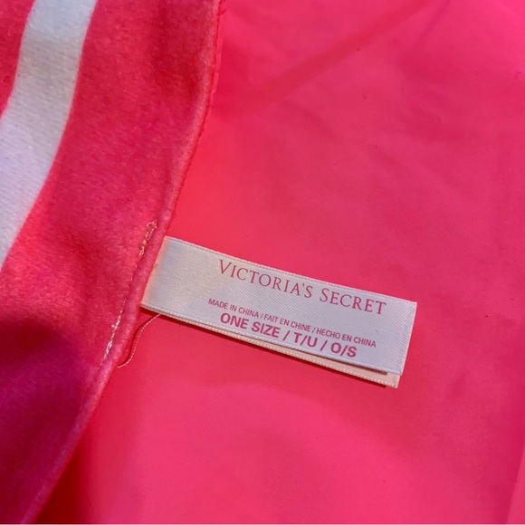 [🌟 PRICE FIRM] Victoria’s Secret Sunset Ombré Roll-Up Beach Towel with Liner - Picture 9 of 10